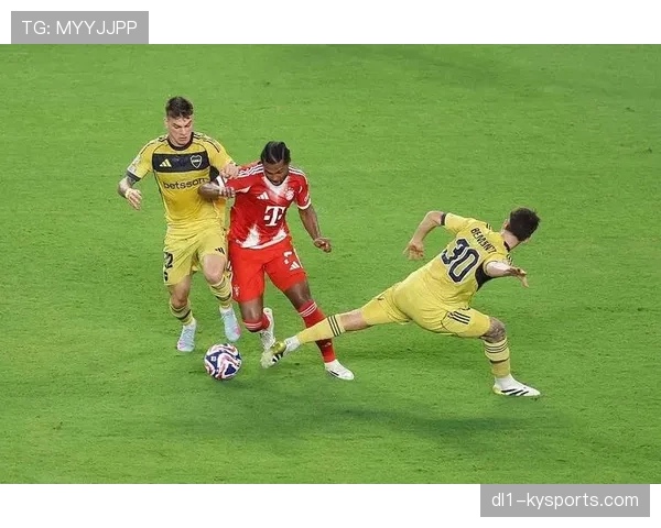 拜仁次回合或进行阵容轮换,奥利塞累计黄牌停赛影响边路进攻 拜仁次回合或进行阵容轮换,奥利塞累计黄牌停赛影响边路进攻